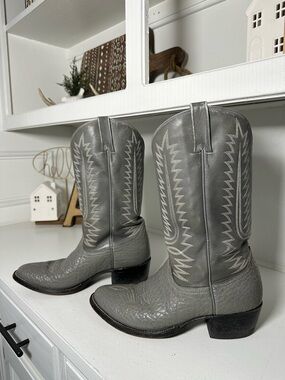 Vintage Cowtown Cowboy Boots Men 10D Gray Leather Western Boots Textured Classic